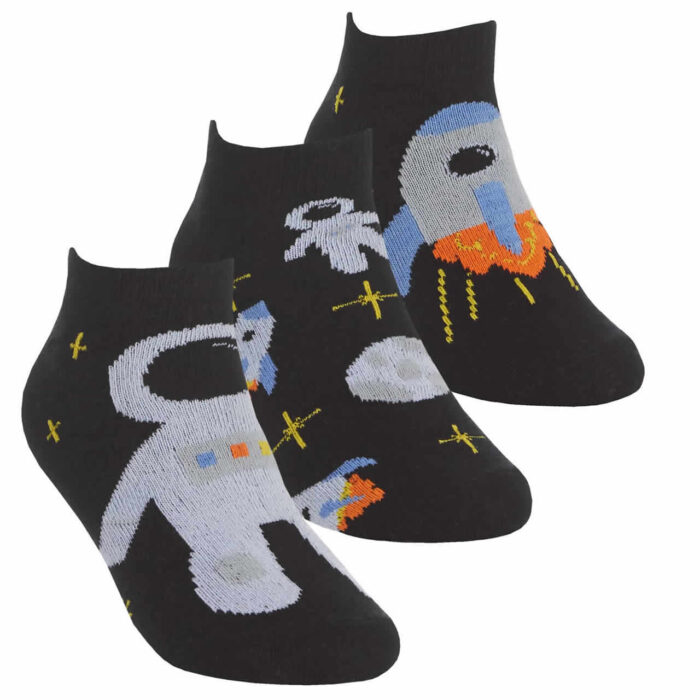 BOYS 3 PAIR PACK FANCY SPACE DESIGN TRAINER LINER SOCKS. - Image 1