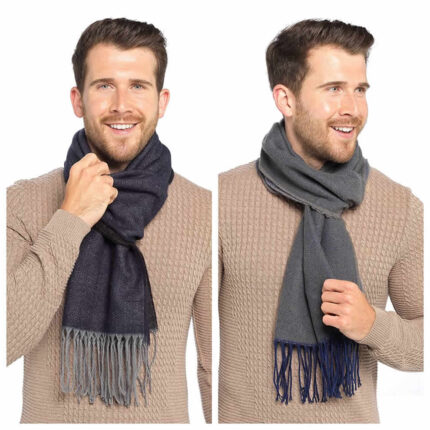 MENS RESERSIBLE SCARF WITH TASSLES.